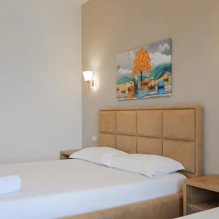 Roalb Hotel Radhimë