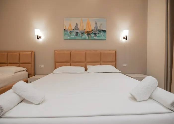 ホテル Roalb Radhimë